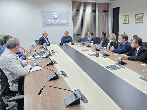 Nova diretoria da Unimed Curitiba visita Sistema Ocepar