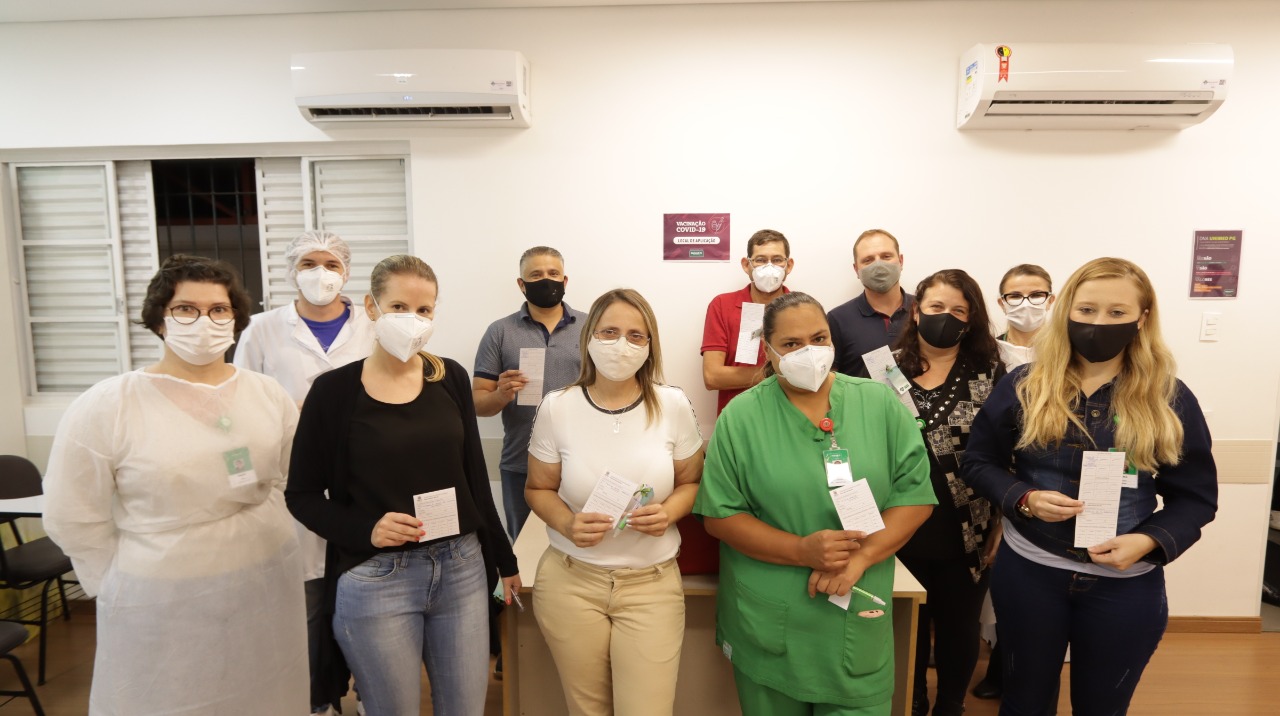UNIMED PONTA GROSSA: HGU inicia a vacinação dos profissionais da linha de frente