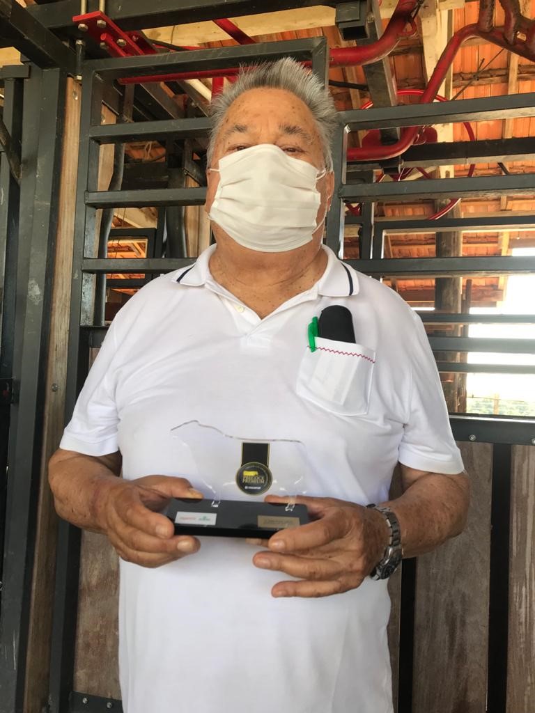 COCAMAR: Qualidade do rebanho garante mais rendimento e troféu a cooperado 