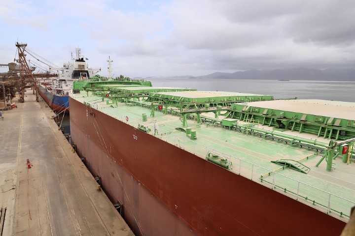INFRAESTRUTURA: Porto bate recorde e faz maior embarque de farelo de soja em um único navio