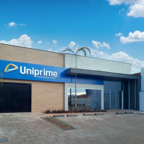 UNIPRIME PIONEIRA: Moderna agência é inaugurada em Assis Chateaubriand