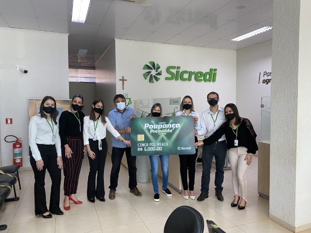 SICREDI VALE DO PIQUIRI II: Associada Sicredi de Juranda (PR) ganha R$ 5 mil na Campanha Poupança Premiada