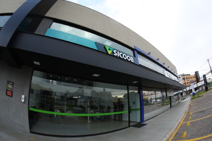 SICOOB OURO VERDE: Inaugurada agência exclusiva para atendimento a mulheres