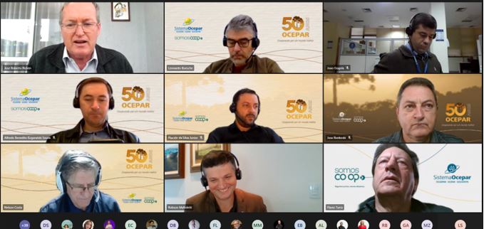 SISTEMA OCEPAR: Diretoria executiva reúne funcionários para debater planejamento estratégico