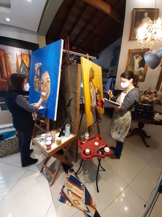 SICREDI UNIÃO PR/SP: Espaço CoopConecta abre exposição com telas em homenagem ao amor materno