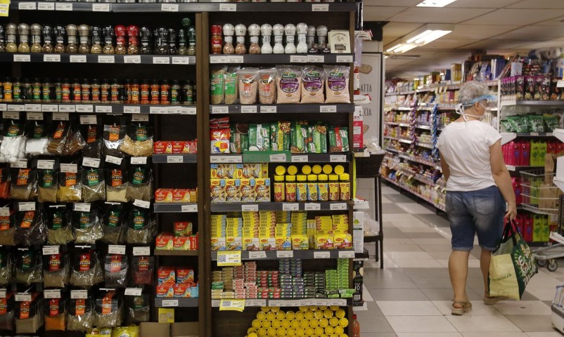 ECONOMIA II: Setor de supermercados fatura 554 bilhões em 2020