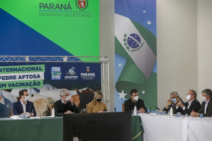 SANIDADE ANIMAL I: Cooperativas tiveram participação decisiva na estruturação do sistema de vigilância sanitária do Paraná, afirma Ricken