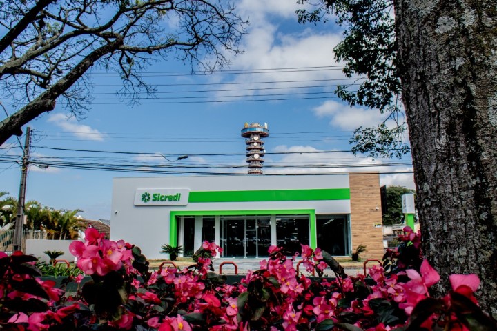 SICREDI CAMPOS GERAIS: Inaugurada décima agência em Curitiba, consolidando rede de atendimento na capital
