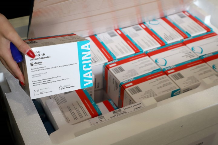SAÚDE III: Paraná receberá nesta quarta mais 237 mil vacinas da AstraZeneca