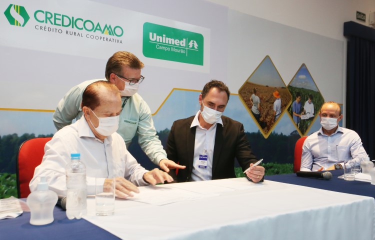 COAMO/CREDICOAMO: Nova parceria é firmada com a Unimed Campo Mourão