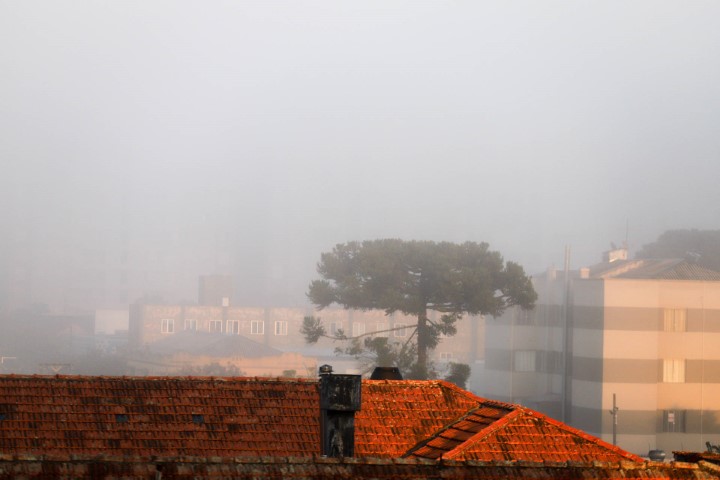 METEOROLOGIA: Simepar prevê inverno gelado e seco, com muito nevoeiro e alguns veranicos