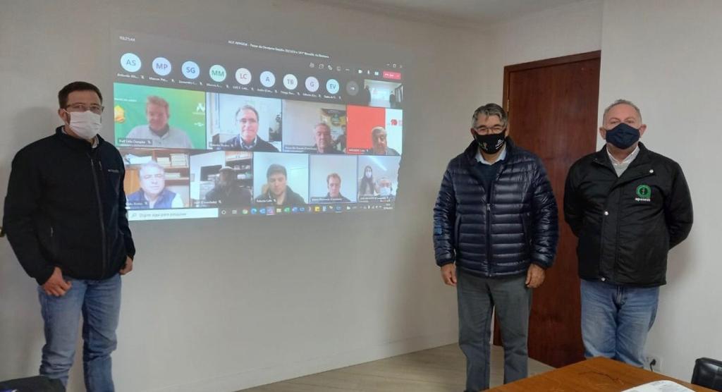 SETOR DE SEMENTES: Henrique Menarim assume a presidência da Apasem 