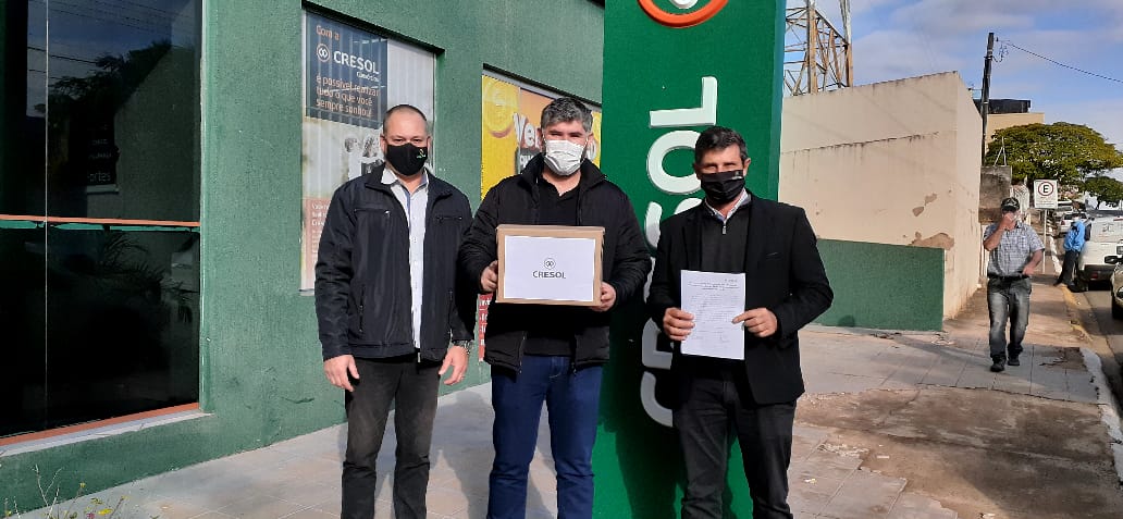 CRESOL UNIÃO DOS VALES: Oxímetros são doados para a apoiar a Prefeitura de Cândido de Abreu no enfrentamento à Covid-19