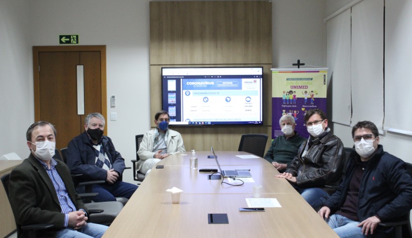 UNIMED APUCARANA: Reunião discute soluções para o cenário atual da Covid-19 e perspectivas futuras 