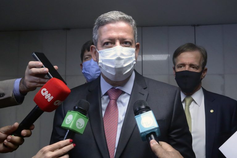 REFORMA TRIBUTÁRIA: Lira afirma que a carga tributária sobre a renda pode ser reduzida em R$ 50 bi