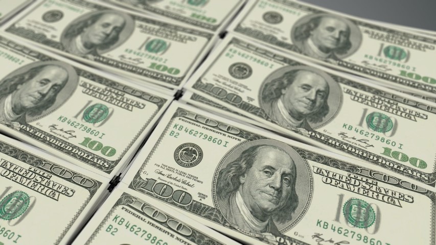 CÂMBIO: Dólar tem maior queda diária desde março e fica em R$ 5,08