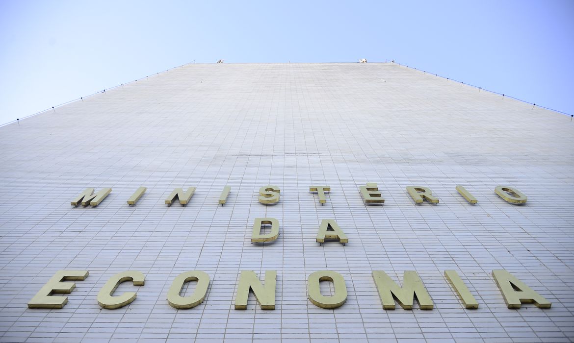 ECONOMIA: Ministério eleva previsão de crescimento econômico para 5,3% em 2021