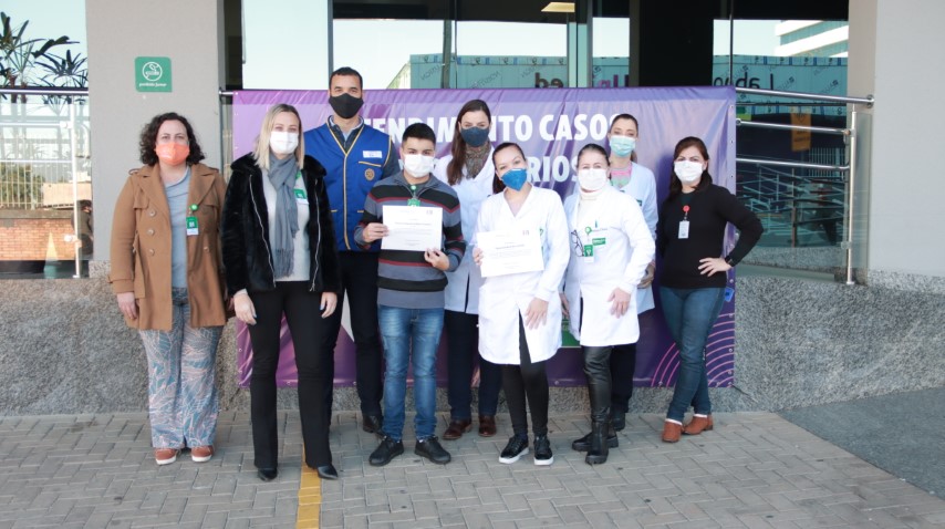 UNIMED PONTA GROSSA: Rotary Club reconhece HGU e Laboratório Unimed por enfrentamento à Covid