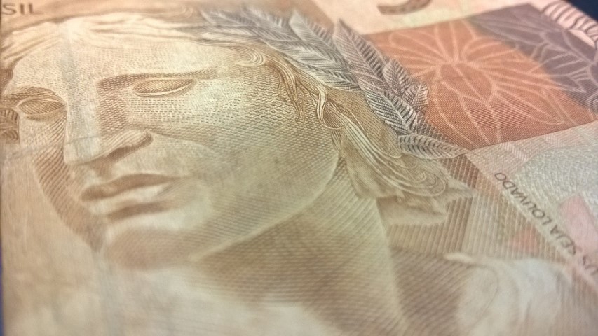 ECONOMIA: Sancionada lei que aumenta tributação de instituições financeiras