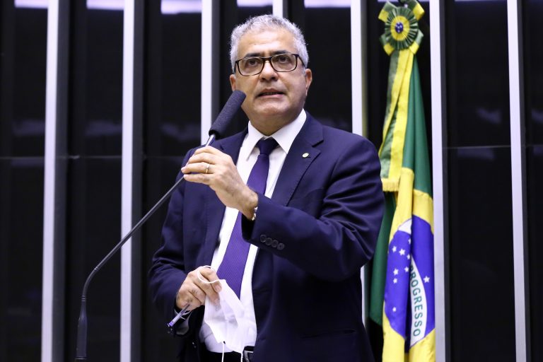LEGISLATIVO: Deputados aprovam texto-base de MP sobre suspensão de contratos de trabalho