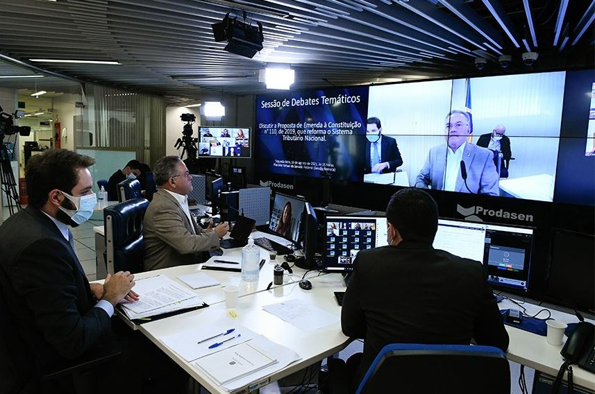 LEGISLATIVO:     Relator diz que reforma tributária deve desonerar consumo e especialistas apontam vantagens do IVA