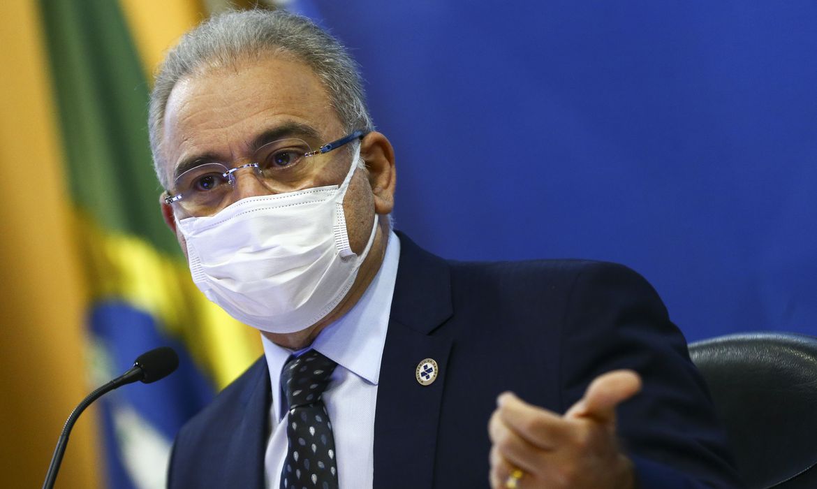 SAÚDE III: Vacinação de reforço contra Covid-19 deve começar por idosos