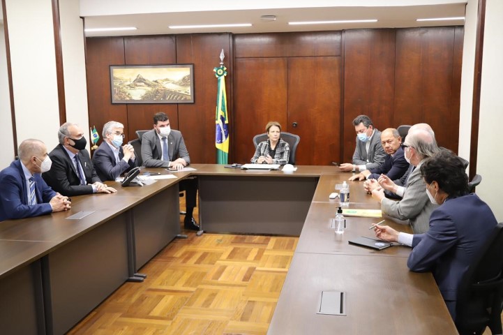 BIODIESEL: Frente Parlamentar Mista trabalha junto a ministros para evitar prejuízos aos produtores