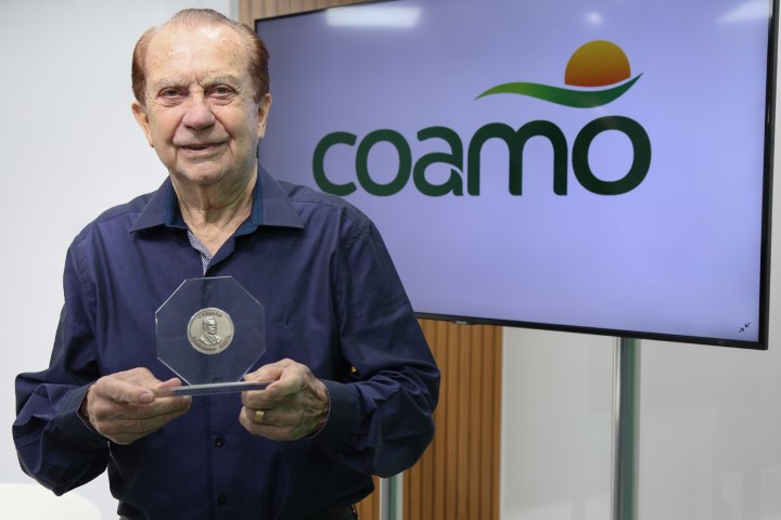 COAMO: Gallassini recebe homenagem da Associação dos Engenheiros Agrônomos do Estado de São Paulo 
