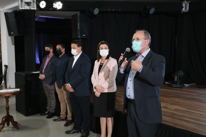 SICREDI VALE DO PIQUIRI: Dia do Médico rende homenagem a profissionais de Umuarama e região