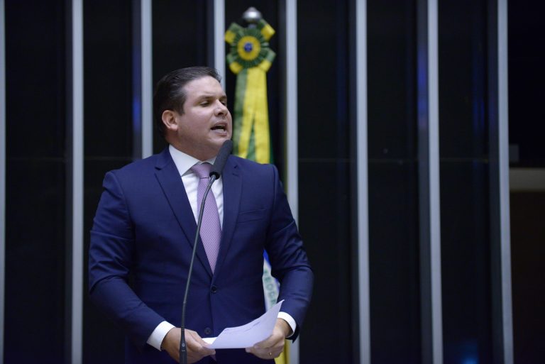 LEGISLATIVO: Deputados aprovam emendas do Senado à MP que cria o Programa de Estímulo ao Crédito