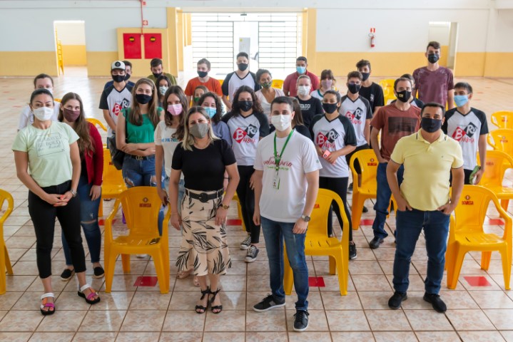 SICREDI UNIÃO PR/SP: Ações de educação financeira impactam estudantes em Japurá e São Tomé