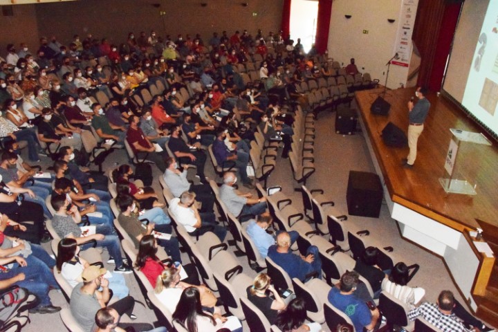 AGRÁRIA: Palestra e premiações marcam o encerramento do Seminário de Gestão 2021