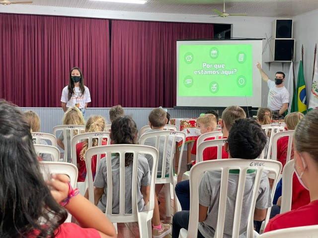 SICREDI PROGRESSO PR/SP: Oficinas de Educação Financeira impactam mais de 2 mil pessoas