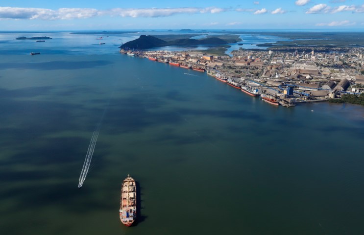COMÉRCIO EXTERIOR: Portos do Paraná registram recorde histórico de movimentação em 2021