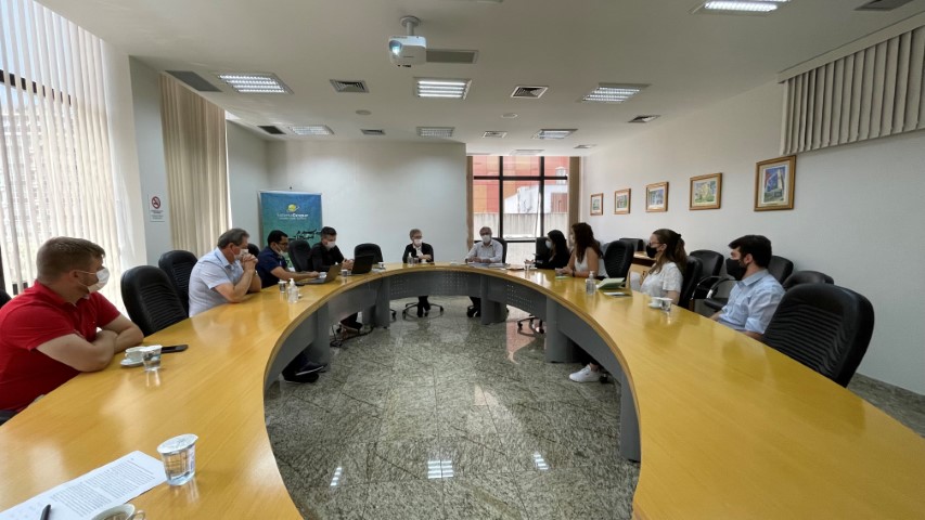 VISITA: Demandas do cooperativismo são tema de reunião com executivos do Rabobank 