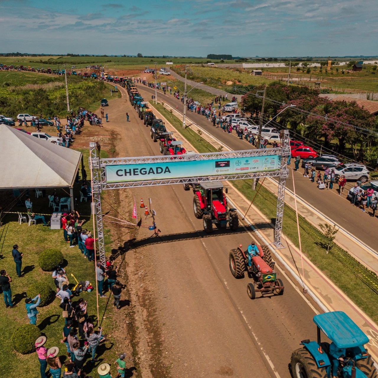 AGRÁRIA I: Mega Encontro de Tratores reúne 1.529 máquinas em Entre Rios