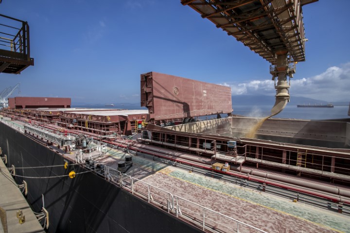 COMÉRCIO EXTERIOR: Com alta de 35%, terminais de Paranaguá fazem projeção para exportações do 1º trimestre