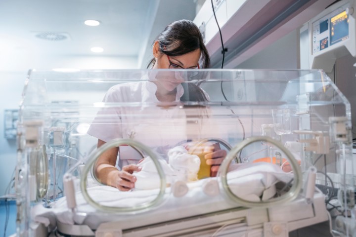 UNIMED CURITIBA: Famílias com bebês prematuros precisam de apoio