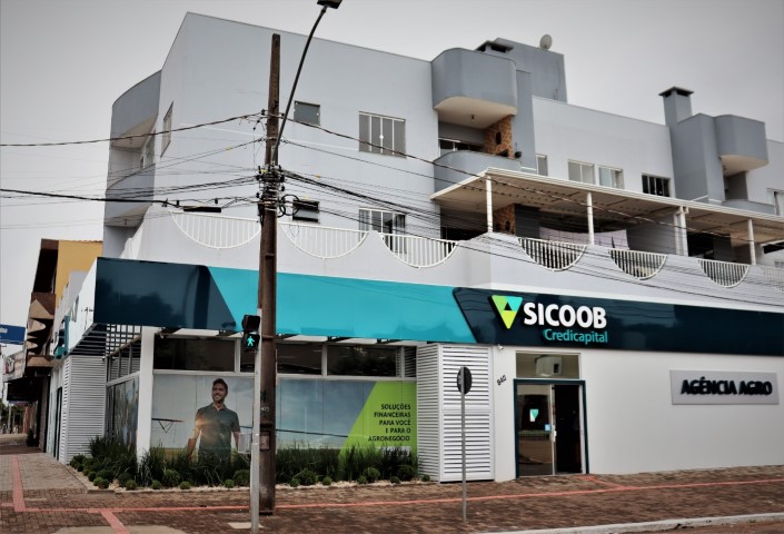 SICOOB CREDICAPITAL: Cooperativa inaugura primeiro escritório especializado em agronegócio em Cascavel