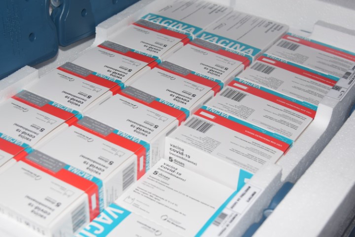 SAÚDE III: Mais de 500 mil vacinas para dose de reforço chegam ao Paraná