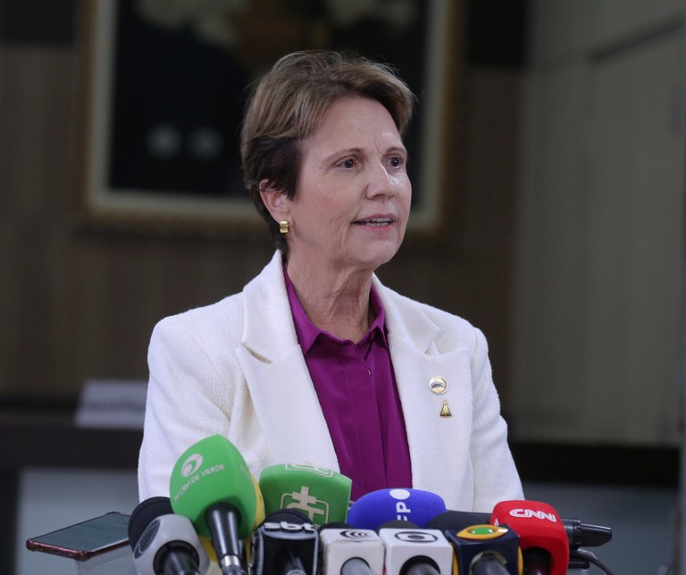 AGRICULTURA: Ministra diz que Brasil tem fertilizantes suficientes até o início da próxima safra, em outubro