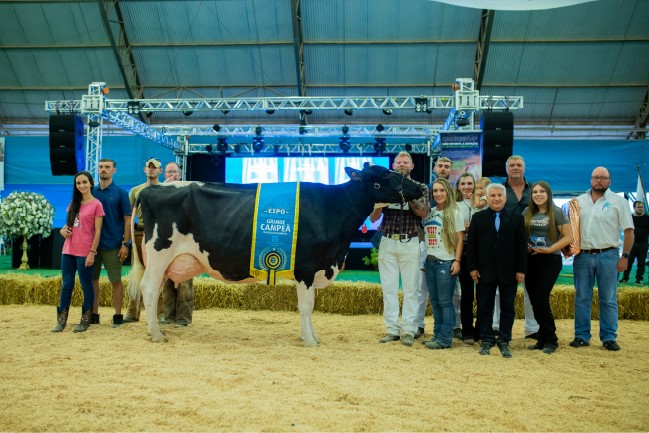 CASTROLANDA: ExpoCastrolanda reforça potencial da cadeia leiteira
