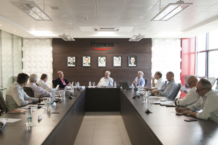 FRIMESA: Líderes do cooperativismo do Oeste reúnem-se com representante do Itamaraty