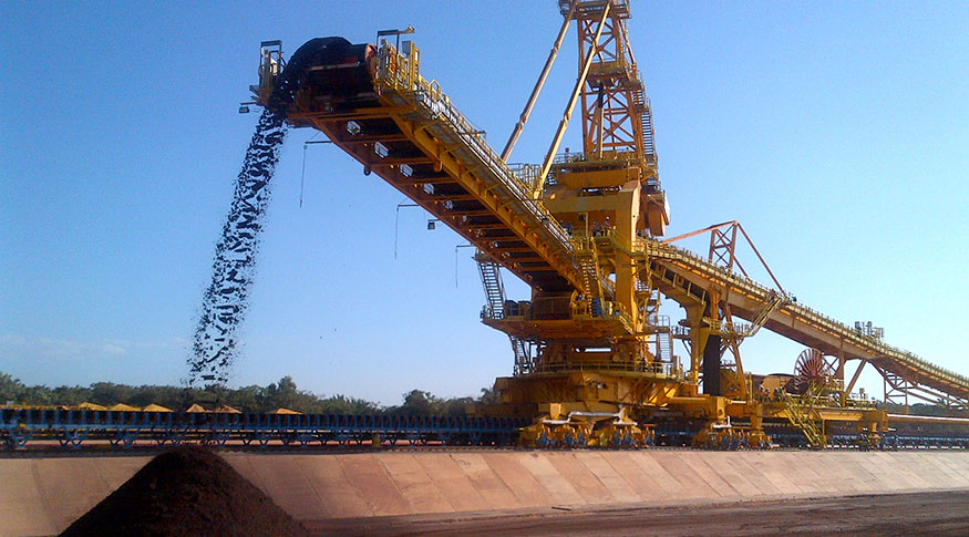 IBGE: Produção industrial cresce 0,7% em fevereiro, mas continua abaixo do patamar pré-pandemia