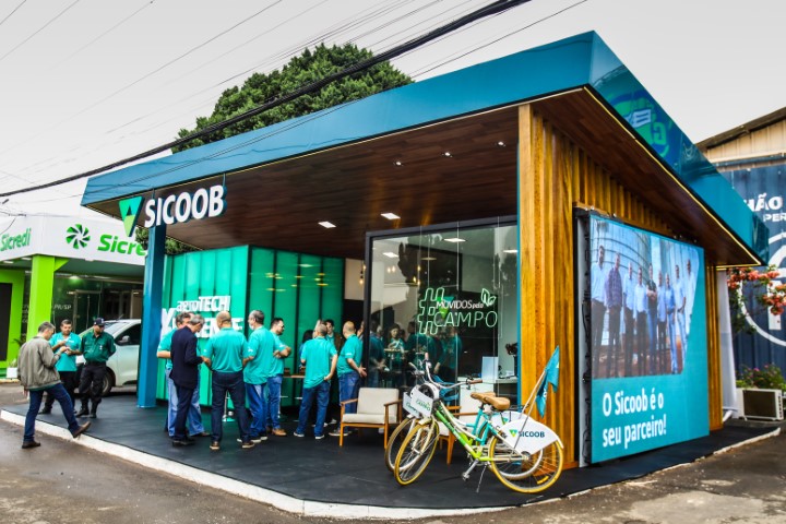 SICOOB OURO VERDE: Palestra sobre perspectivas econômicas e investimentos é realizada durante ExpoLondrina