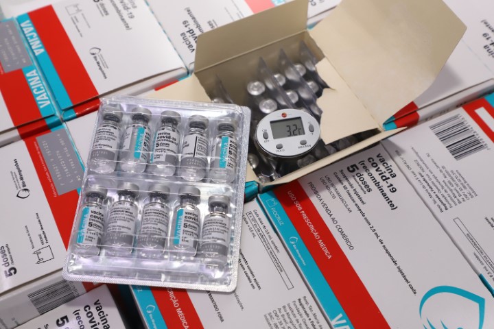 SAÚDE III: Mais 59,7 mil vacinas contra a Covid-19 chegam ao Paraná nesta quarta-feira