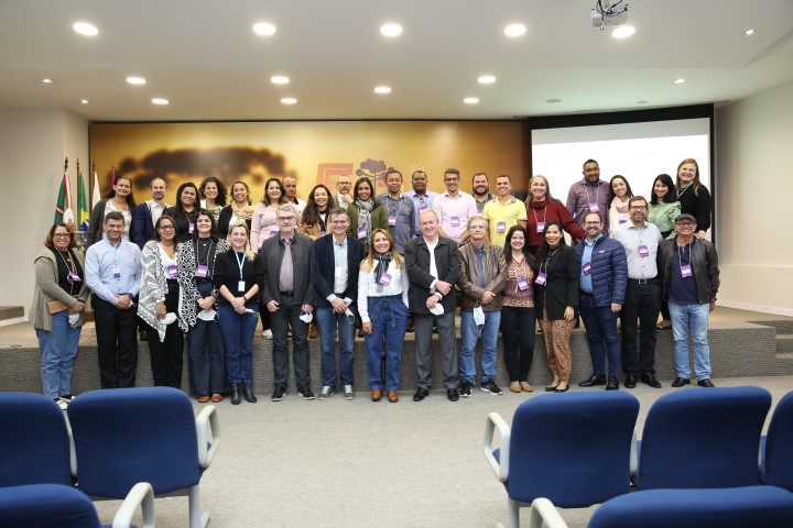 VISITA: Cooperativistas da Bahia conhecem programas e a estrutura de trabalho do Sistema Ocepar