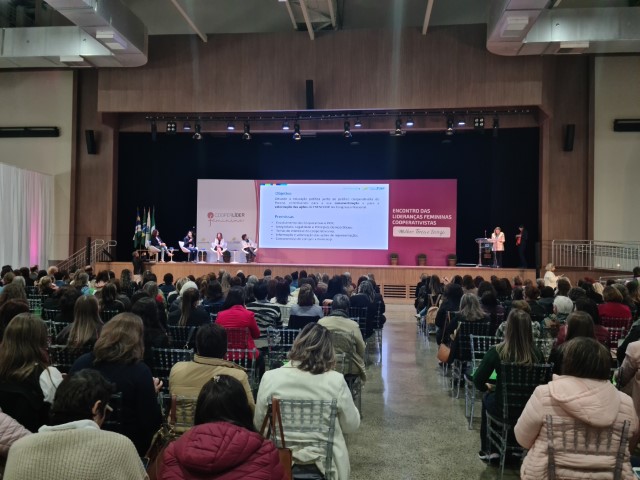 COOPERLÍDER FEMININO: Protagonismo da mulher na política é destaque em evento com cooperativistas do PR 