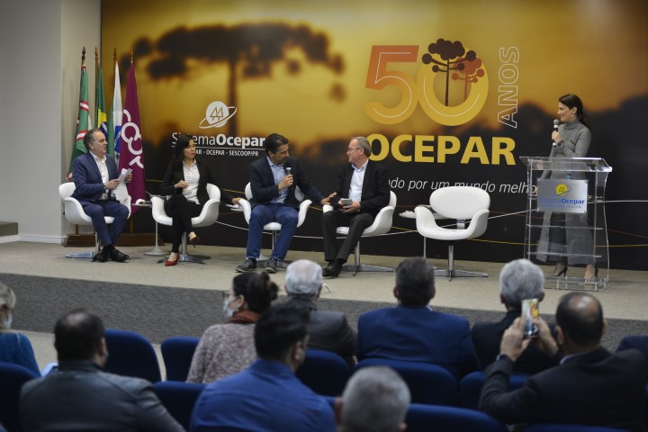 MEIO AMBIENTE: 1º Seminário de Inovação e Sustentabilidade no Cooperativismo reúne 120 participantes na sede do Sistema Ocepar