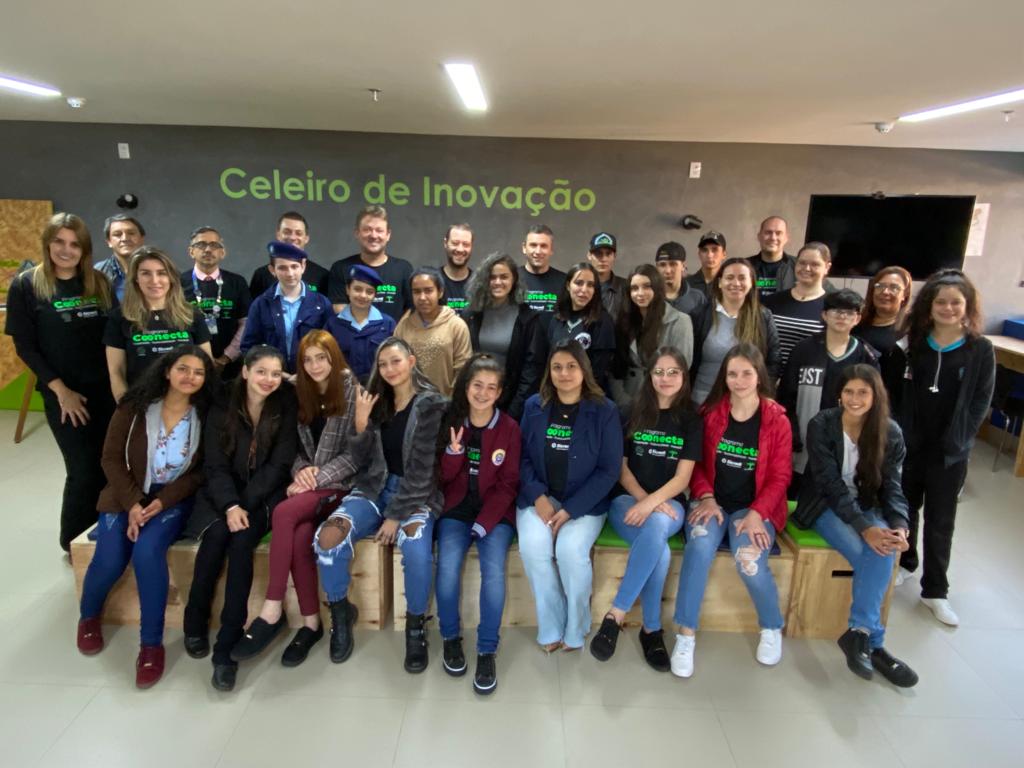 SICREDI PLANALTO DAS ÁGUAS: Programa Coonecta é lançado em parceria com Cilla Tech Park e Núcleo Regional de Educação 